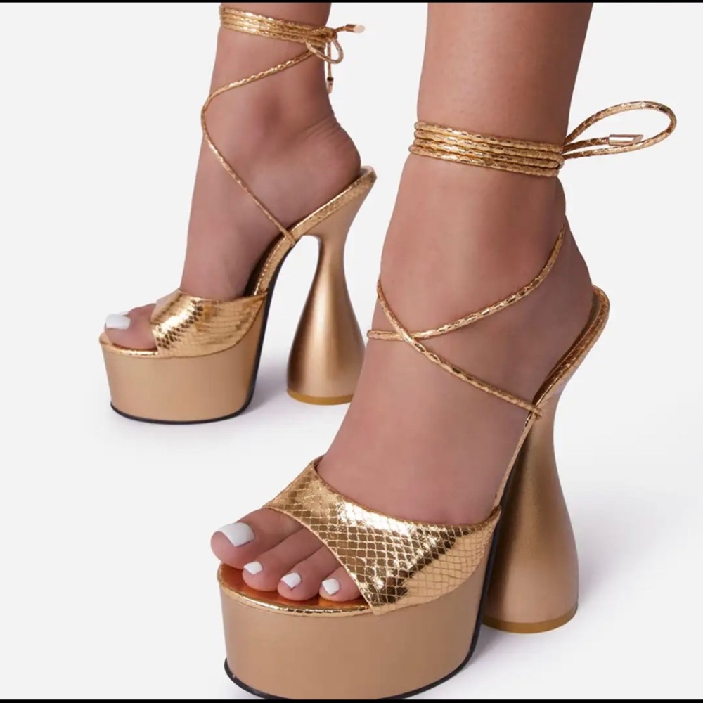 Ego platform heel